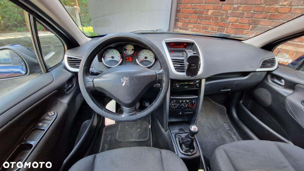 Peugeot 207 90 HDi FAP (Blue Lion) Sport - 5