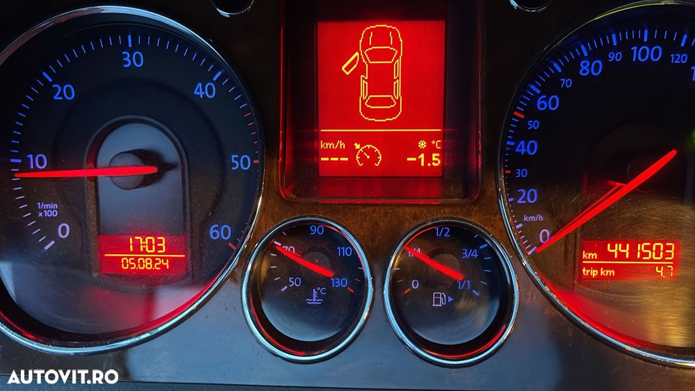 Volkswagen Passat 2.0 TDI DPF Highline - 10