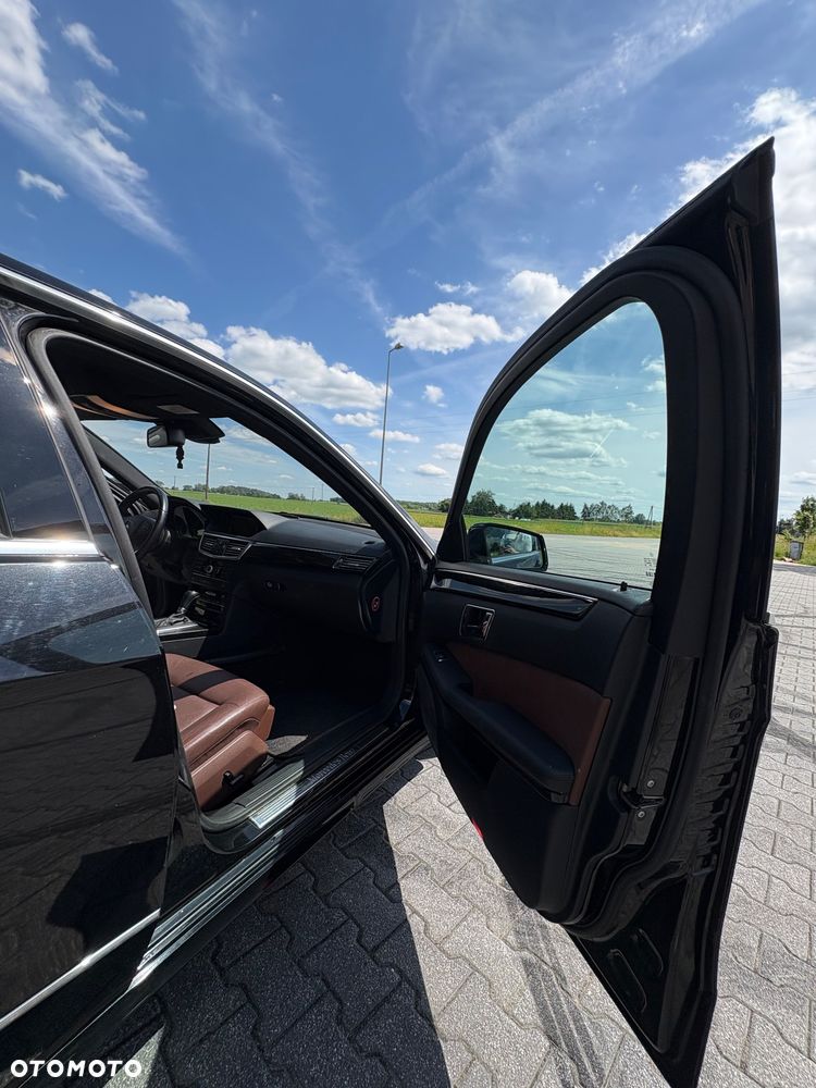 Mercedes-Benz Klasa E 250 CGI BlueEFFICIENCY Avantgarde - 23