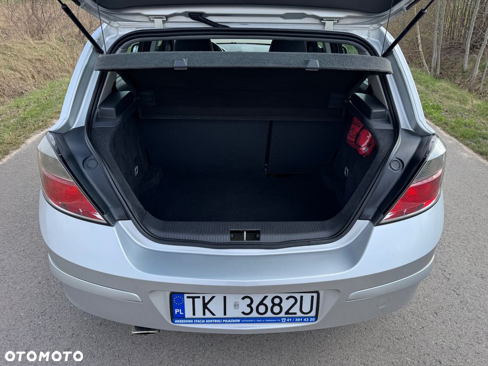 Opel Astra 1.6 Design Edition - 11