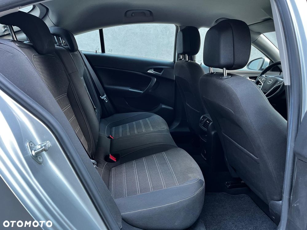 Opel Insignia - 8