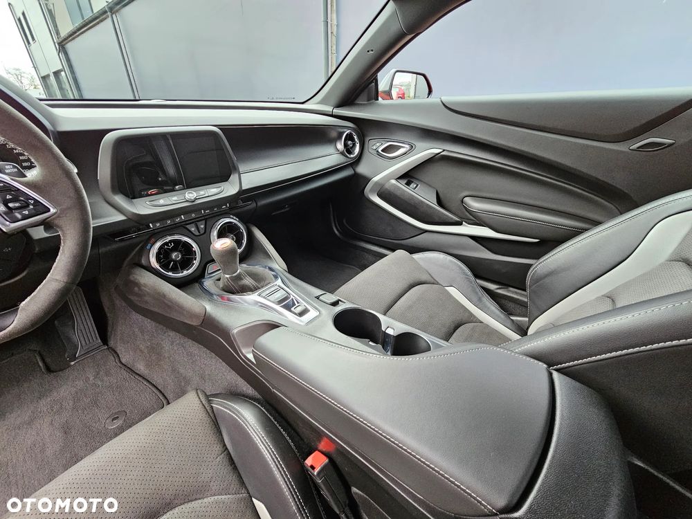 Chevrolet Camaro Coupe 6.2 V8 - 24