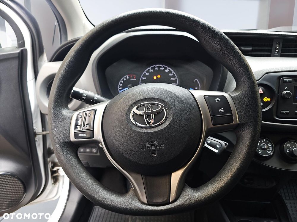 Toyota Yaris 1.5 Active - 10