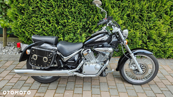 Suzuki Intruder