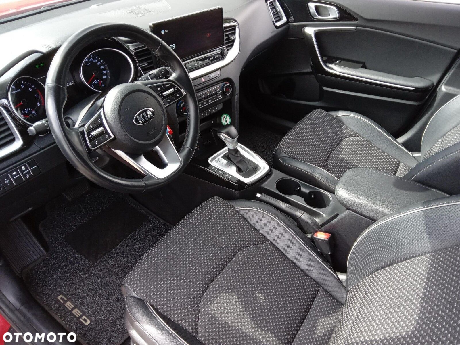 Kia Ceed 1.5 T-GDI DCT7 OPF (48V Mild Hybrid) Spirit - 13