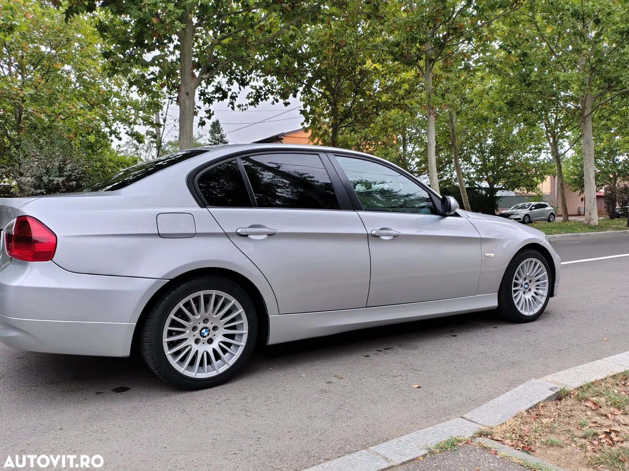 BMW Seria 3 - 1