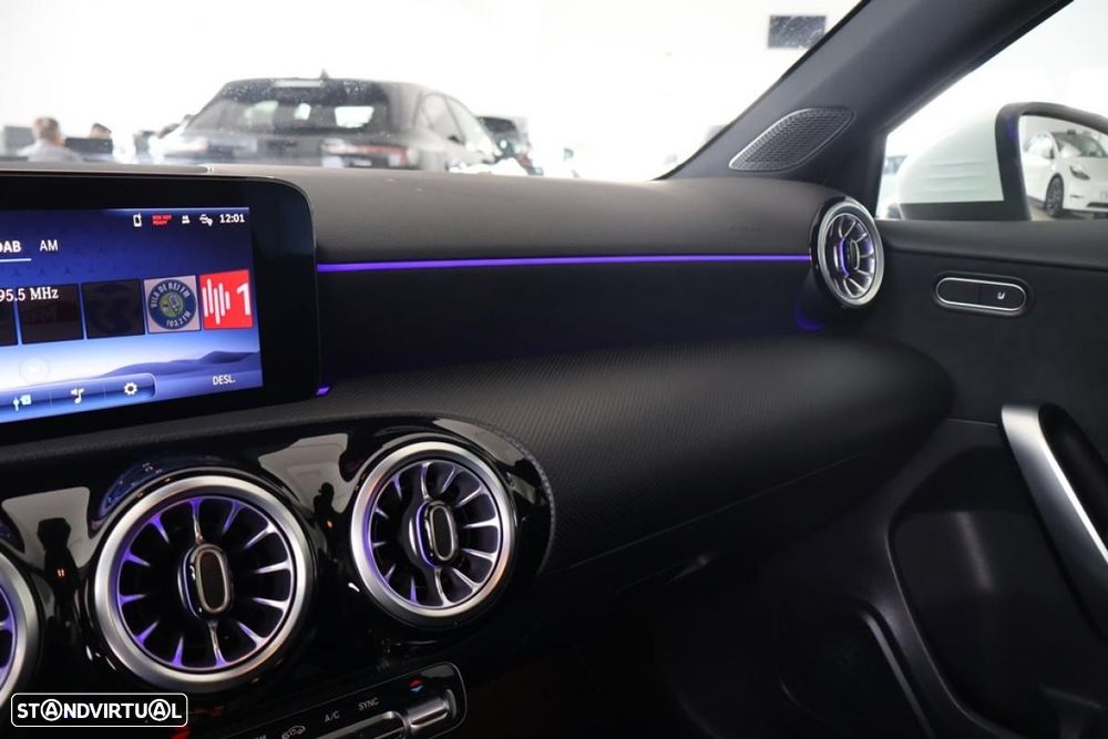 Mercedes-Benz A 250 e 8G-DCT AMG Line Advanced Plus - 26