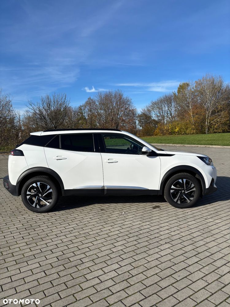 Peugeot 2008 PureTech 130 EAT8 Allure - 4