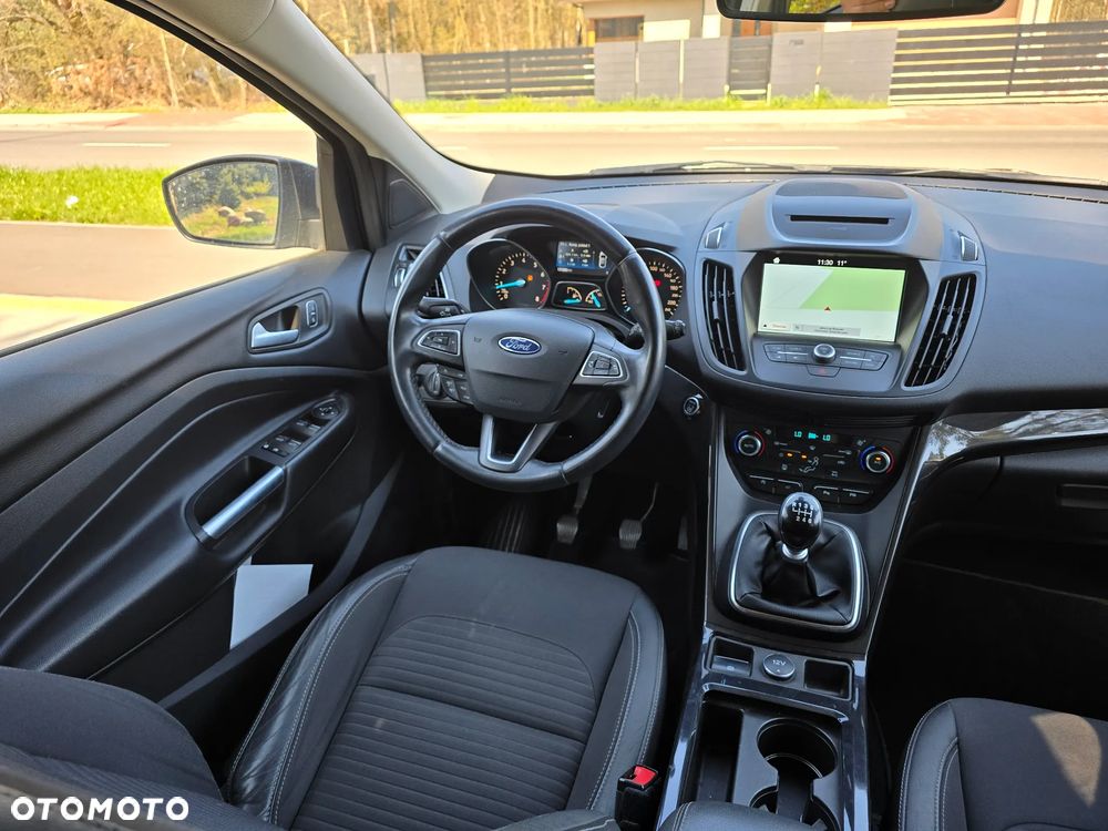 Ford Kuga 1.5 EcoBoost 2x4 Titanium - 27