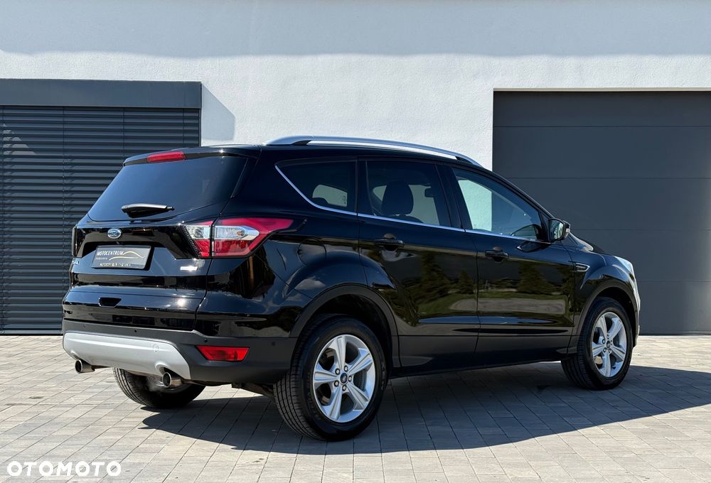 Ford Kuga 1.5 EcoBoost 2x4 Titanium - 5