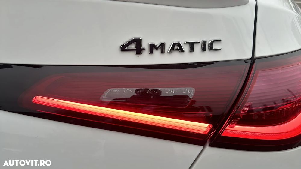 Mercedes-Benz GLC Coupe 300 de 4Matic 9G-TRONIC AMG Line - 9