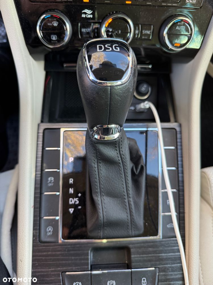 Skoda Superb 2.0 TDI Style DSG - 12