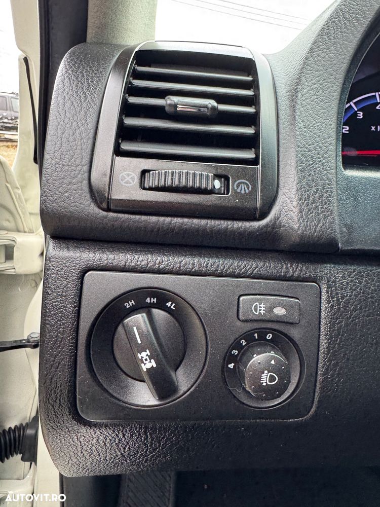 SsangYong REXTON W 2.0 e-XDI RWD DLX - 10