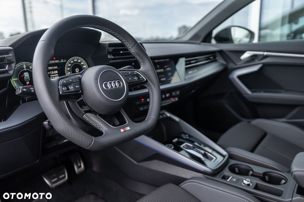 Audi A3 Sportback - 13