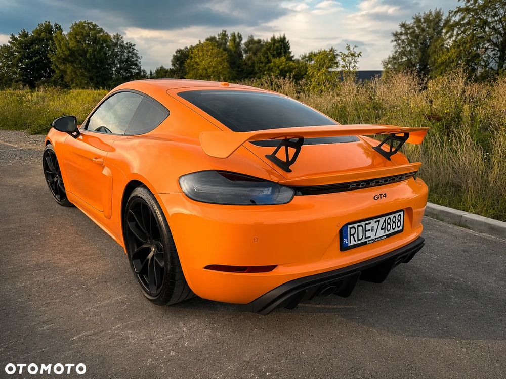Porsche 718 Cayman GT4 - 6