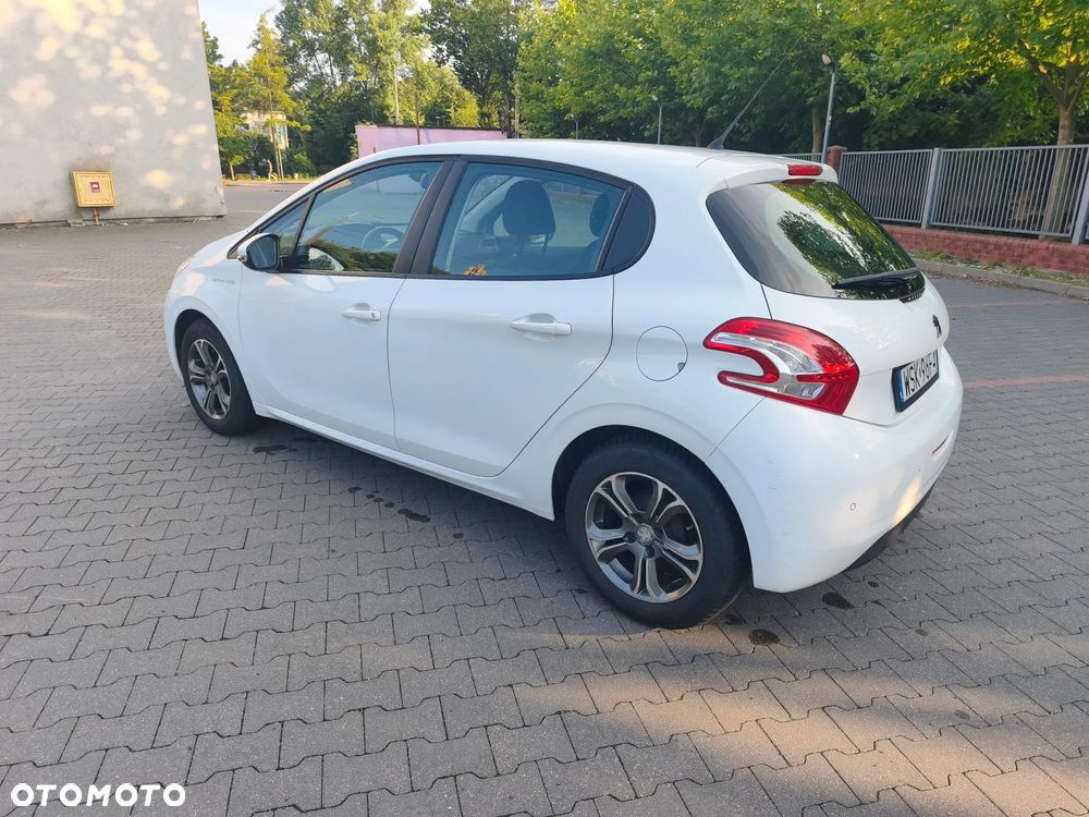 Peugeot 208 1.2 PureTech Active - 5