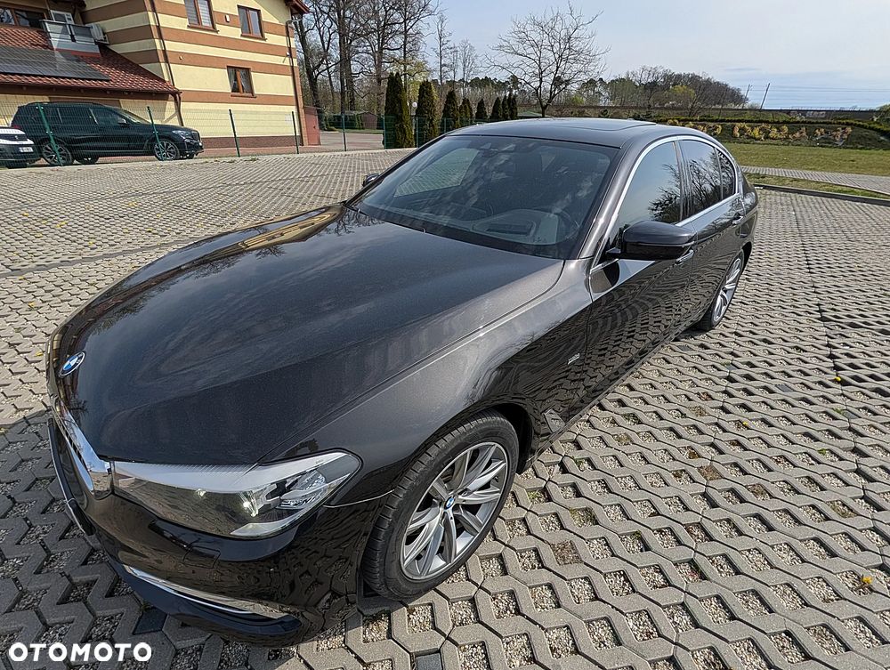 BMW Seria 5 530i Luxury Line - 16