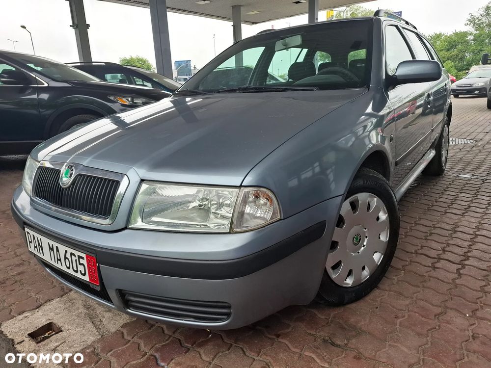 Skoda Octavia 1.6 Combi Ambiente - 20