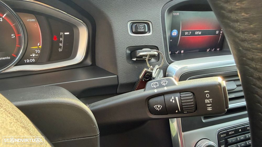 Volvo V60 2.4 D6 Momentum AWD Phev - 28