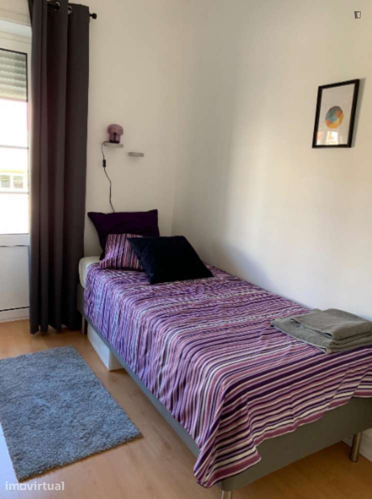 Quarto - localizado em  Coimbra - Grande imagem: 5/5