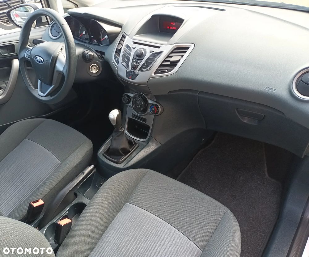 Ford Fiesta 1.25 Titanium X - 27