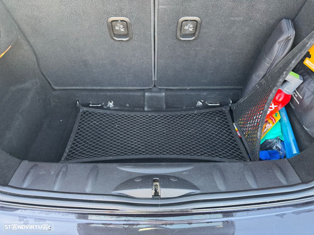 MINI 3 Portas One D - 11