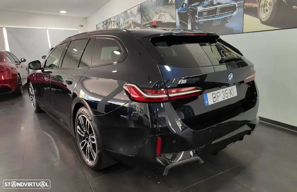 BMW i5 Touring eDrive40 - 11