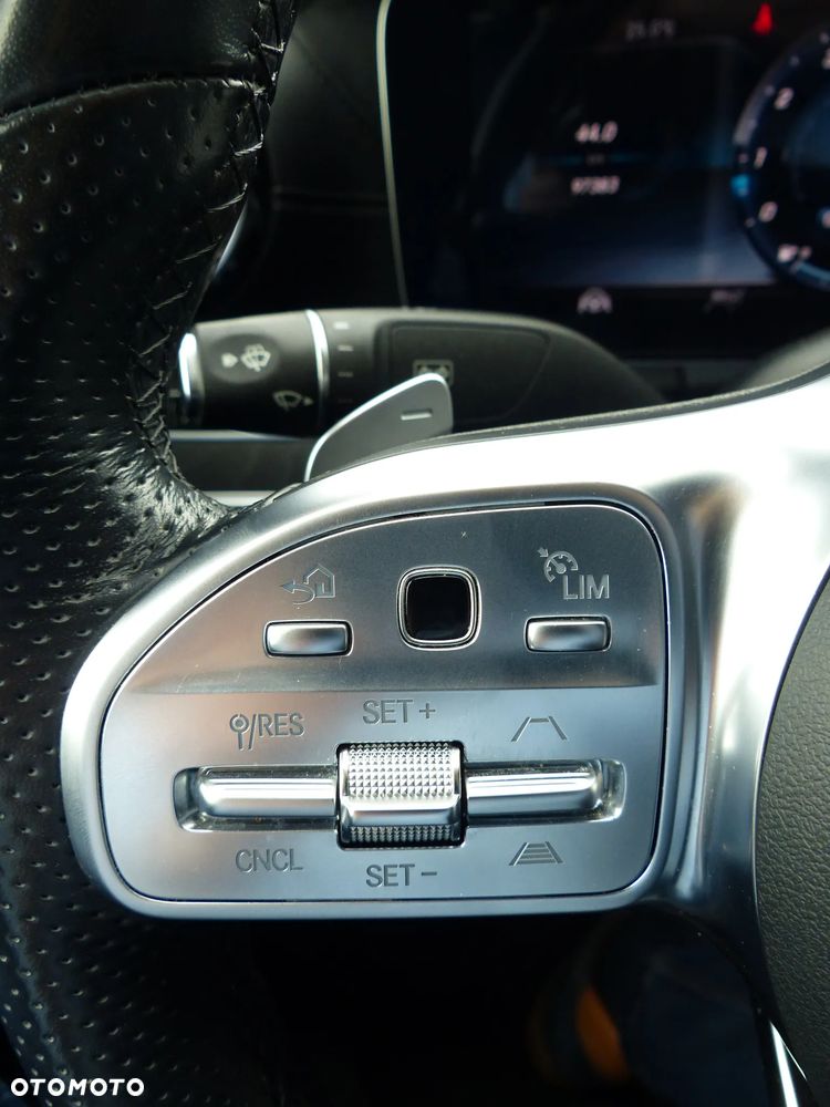 Mercedes-Benz Klasa E 200 9G-TRONIC AMG Line - 27