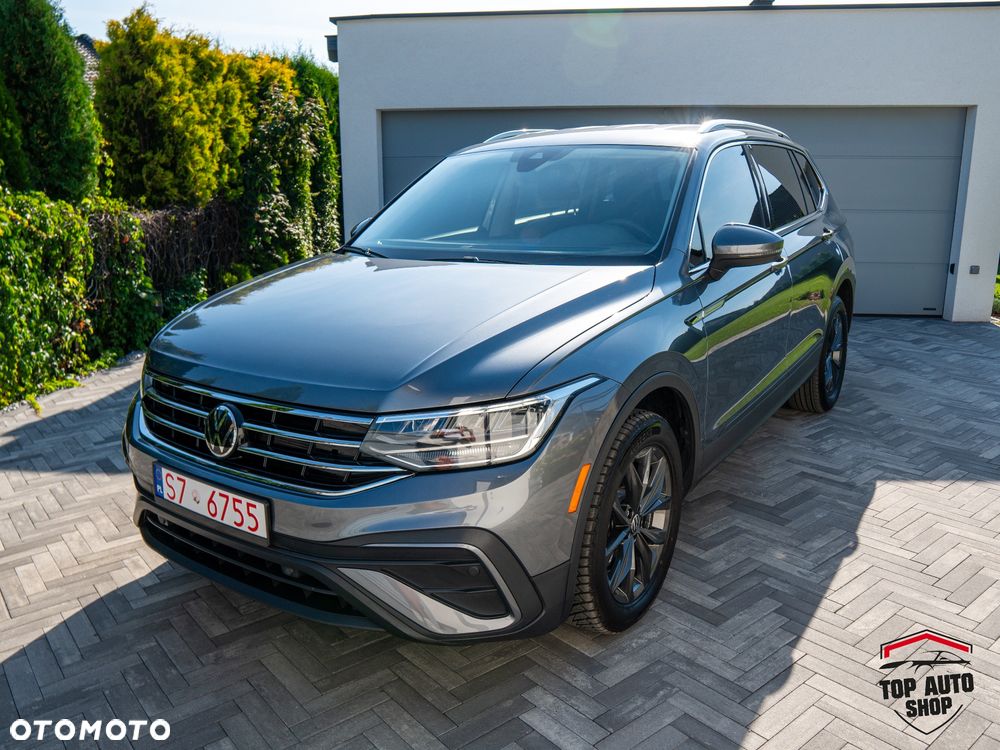 Volkswagen Tiguan - 1