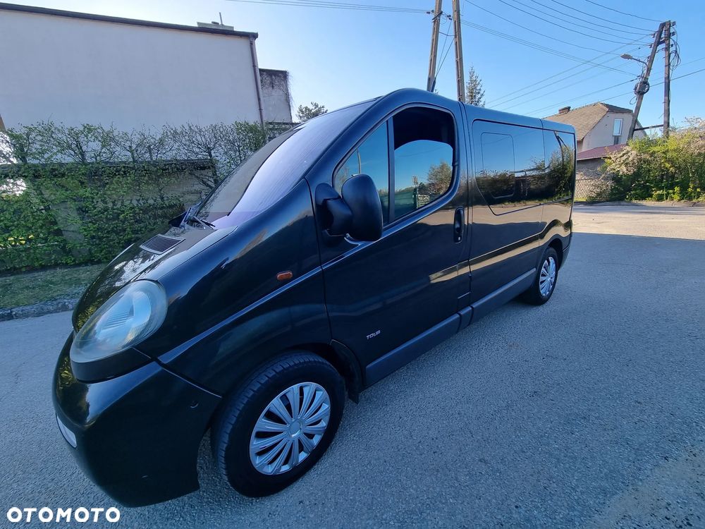 Opel Vivaro Tour - 11