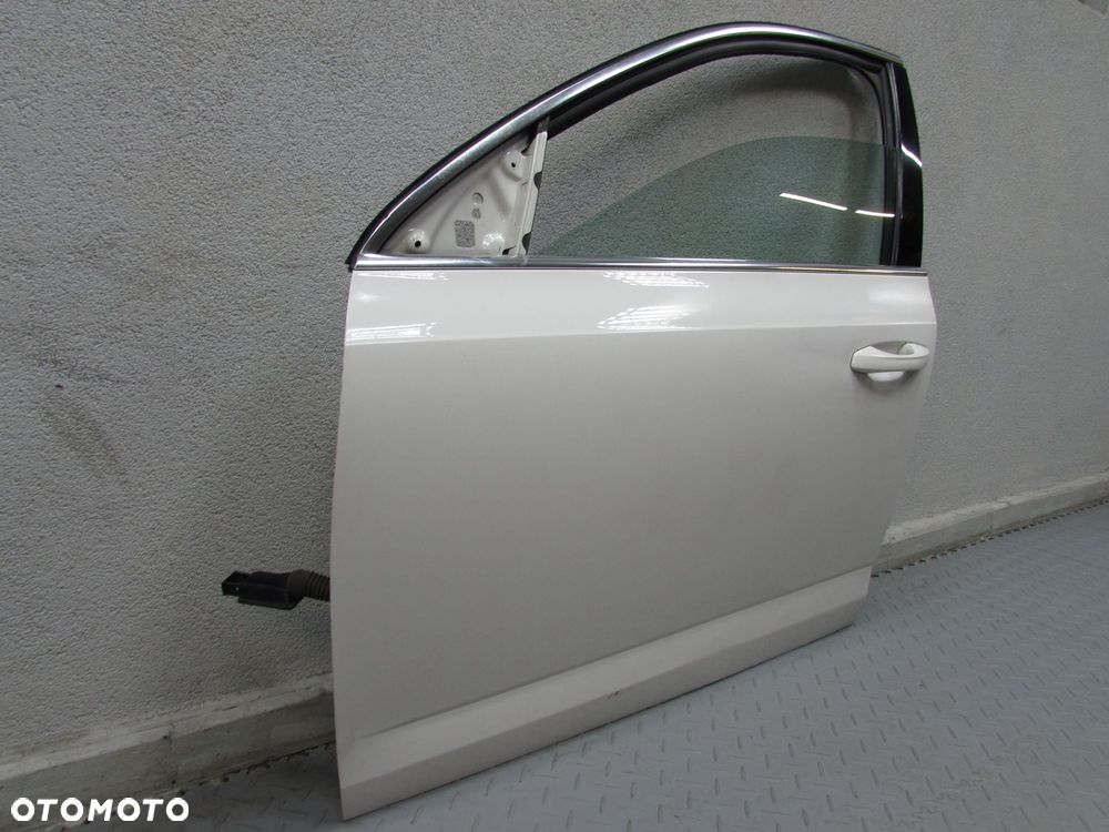 SKODA OCTAVIA III 5E 13-19 DRZWI PRZOD LEWE KOMPLETNE LF9E - 2