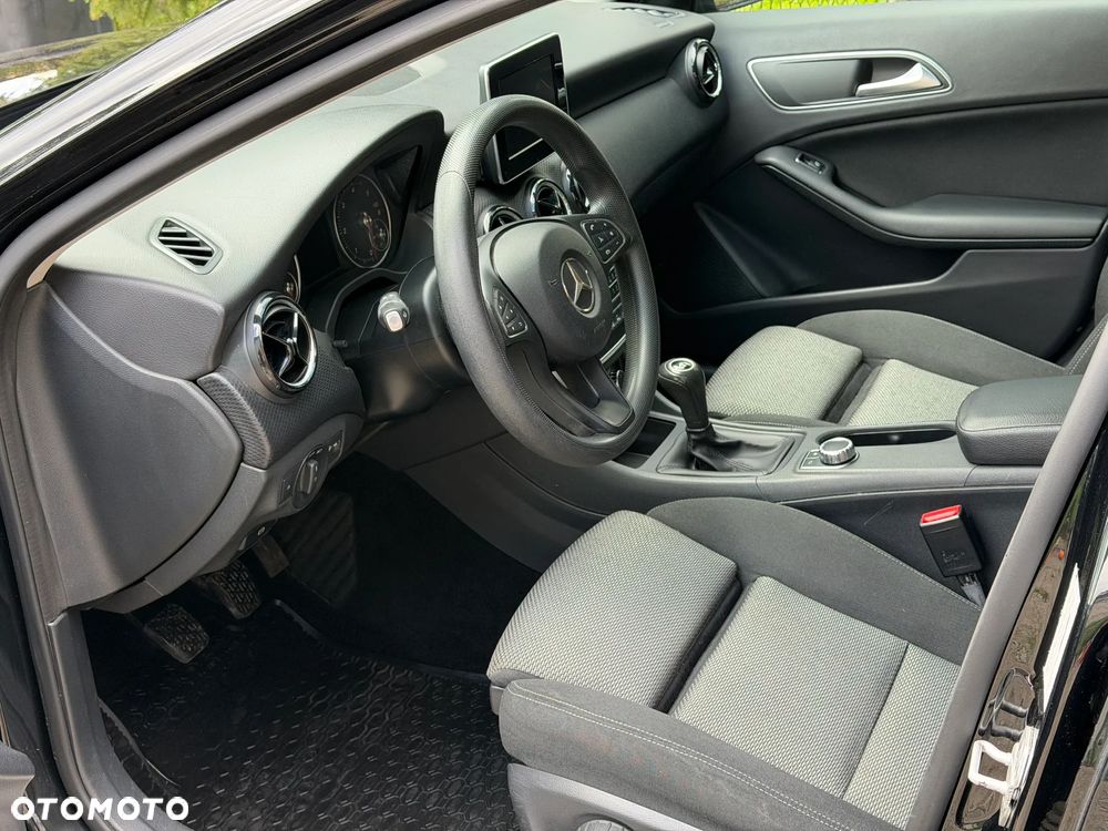 Mercedes-Benz Klasa A 180 d BlueEFFICIENCY Edition Style - 21