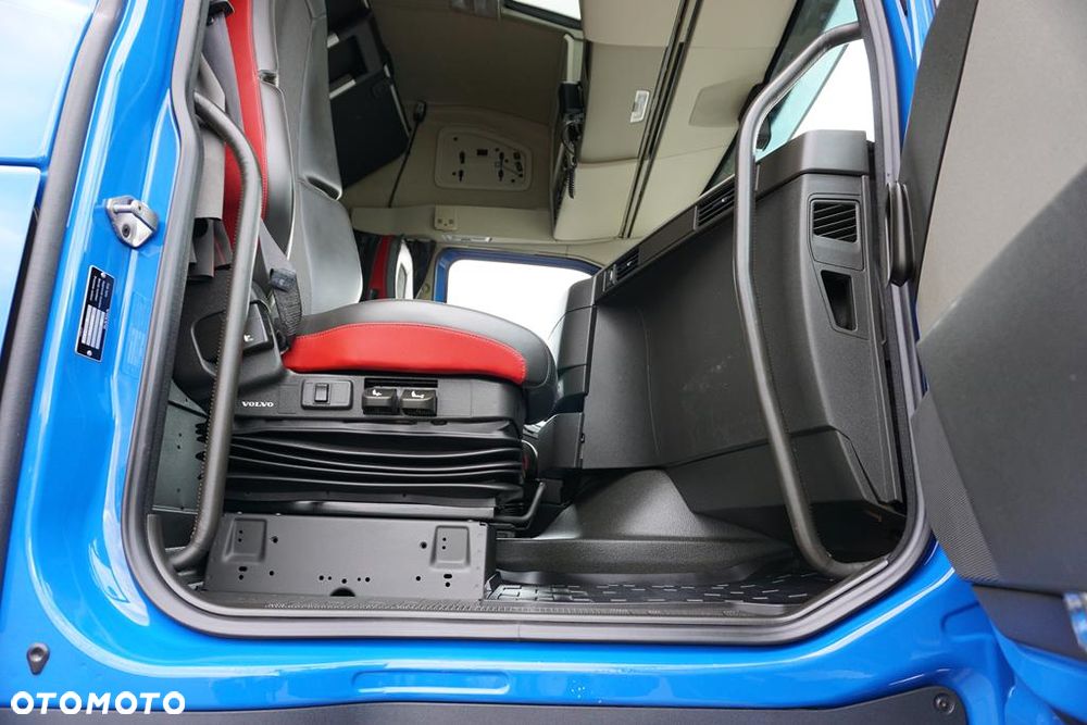 Volvo FH / 500 / E 6 / ACC / 6 X 4 / I - COOL / OŚ PODNOSZONA - 31