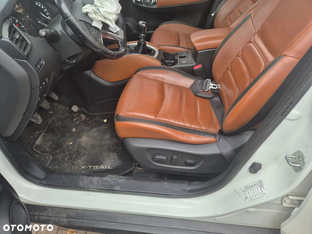 Nissan X-Trail 1.6 DIG-T Tekna 2WD 7os - 9