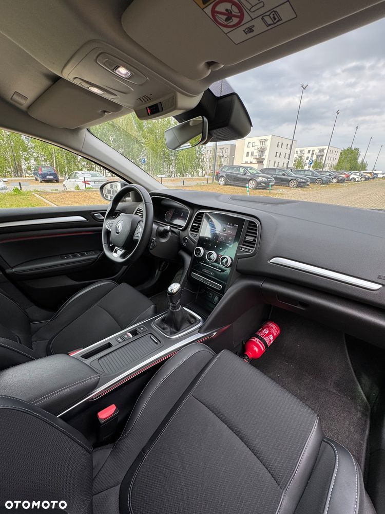 Renault Megane 1.3 TCe Intens - 28