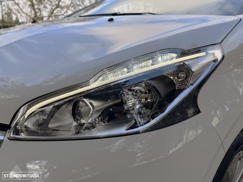 Peugeot 208 1.5 BlueHDi Signature - 44