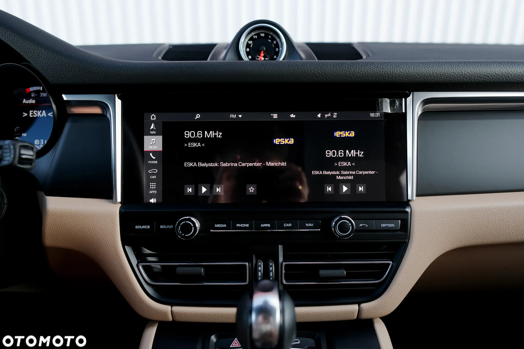 Porsche Macan - 18