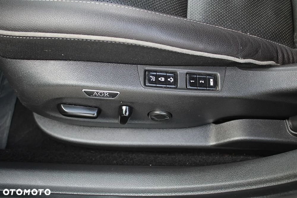 Opel Astra 1.6 T GPF Dynamic S&S - 27