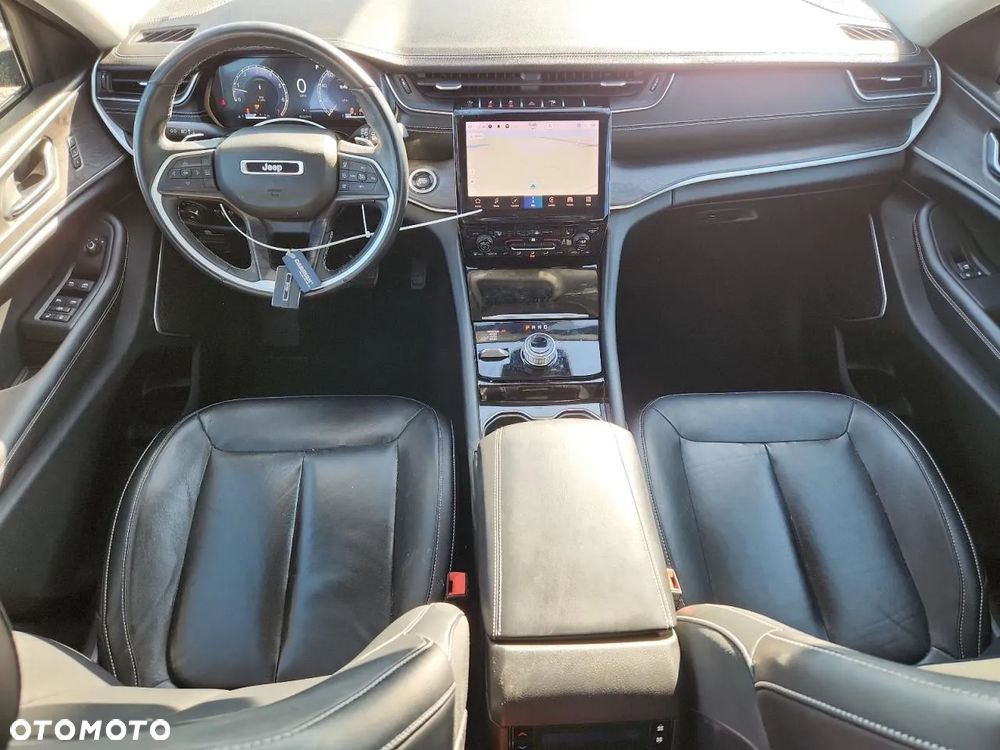 Jeep Grand Cherokee - 8