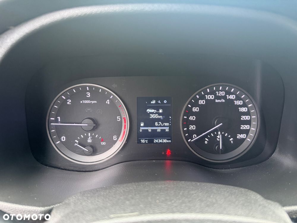 Hyundai Tucson 1.7 CRDI BlueDrive Comfort 2WD - 12