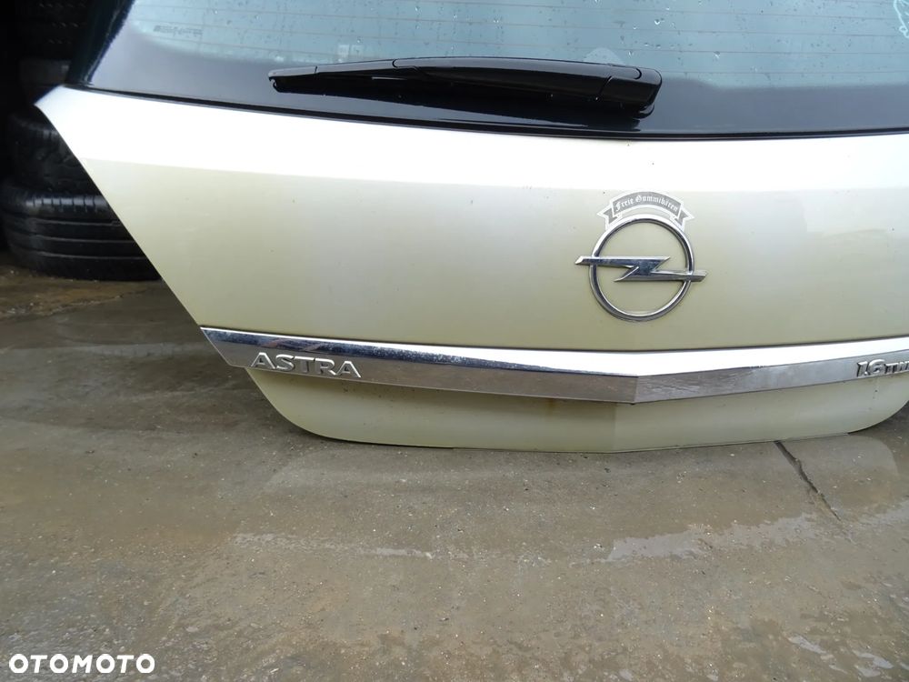 Klapa Opel Astra H - 3