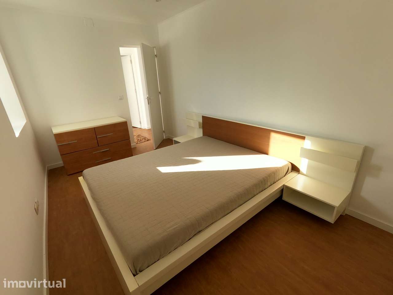 Apartamento T2 totalmente remodelado, pronto a habitar - Grande imagem: 2/18