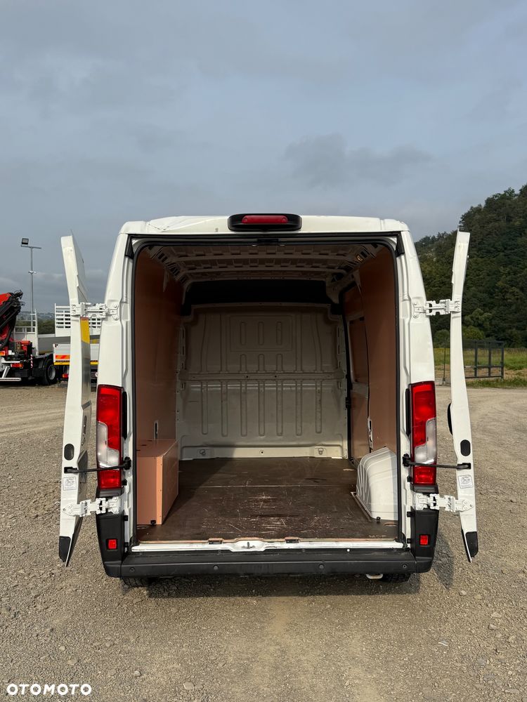 Citroën Jumper 2.2 HDI L2H2 średniak klima kamera Navi stan bdb - 9