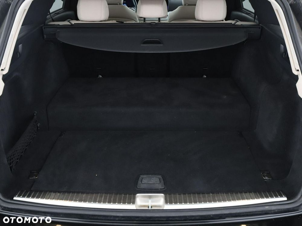 Mercedes-Benz Klasa E 300 de Avantgarde - 21