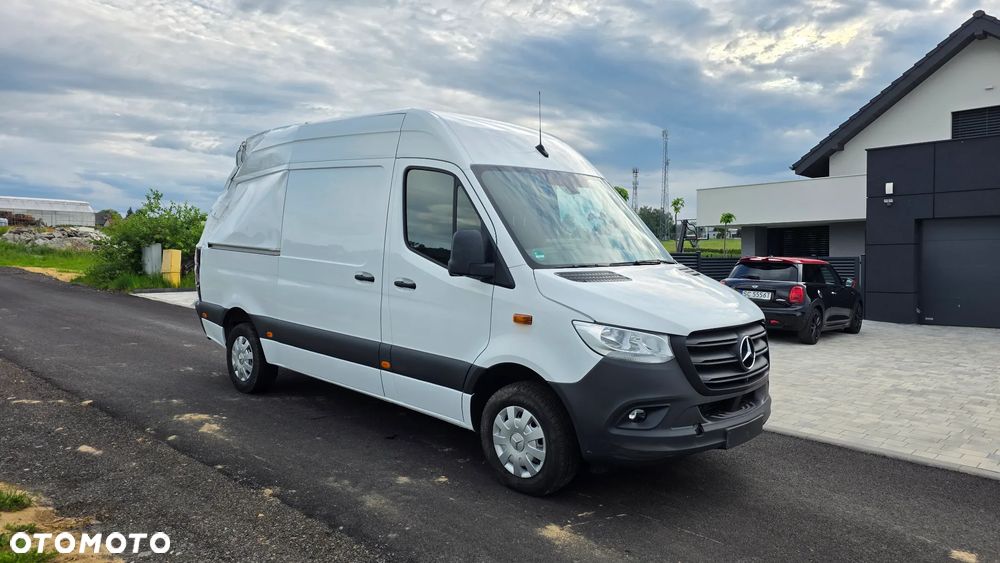 Mercedes-Benz Sprinter - 3