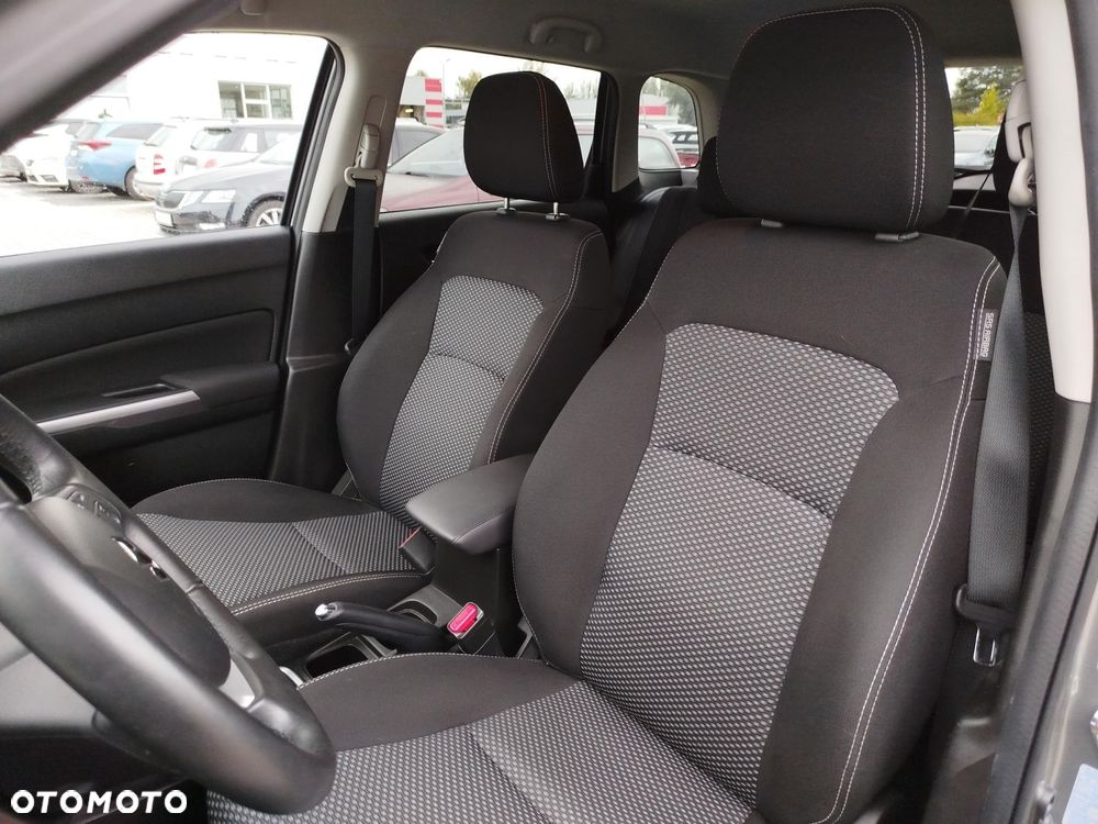 Suzuki Vitara - 11