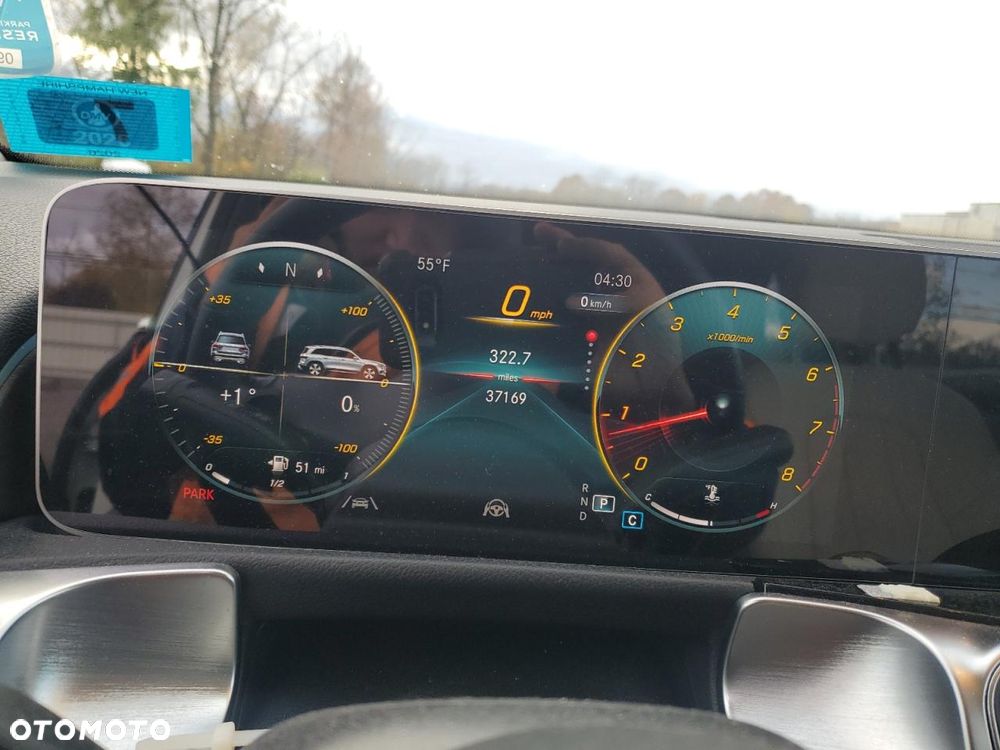 Mercedes-Benz GLB 250 4Matic 8G-DCT - 10