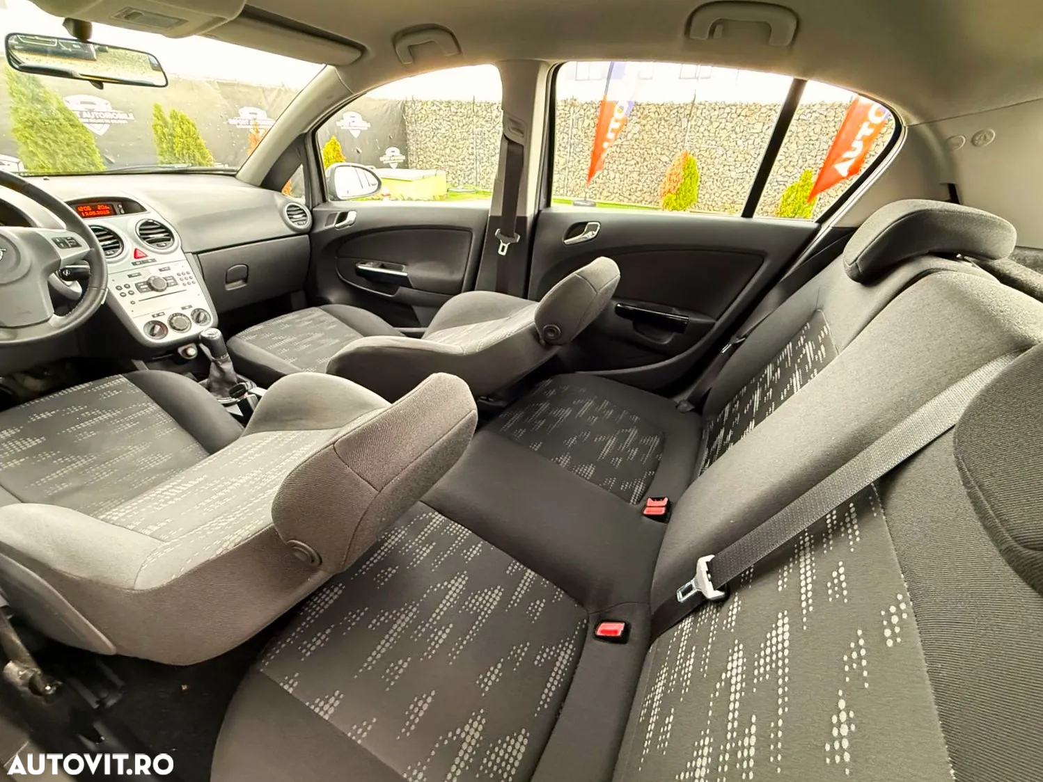 Opel Corsa 1.2 Essentia - 22