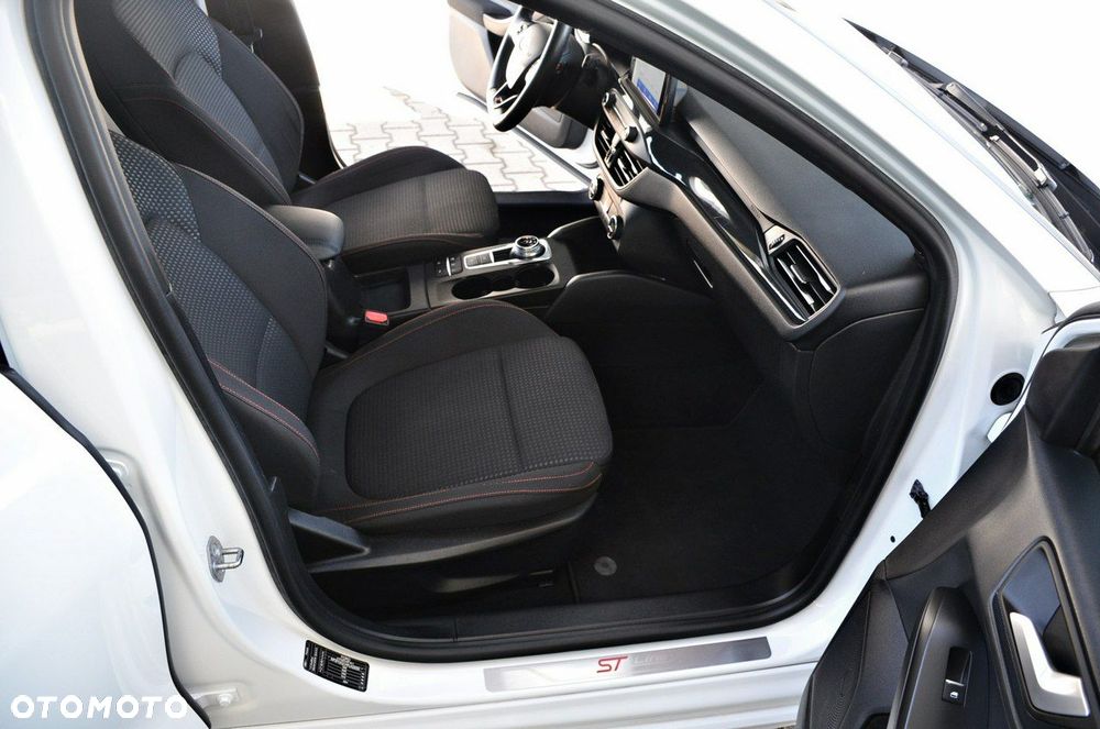 Ford Focus - 17
