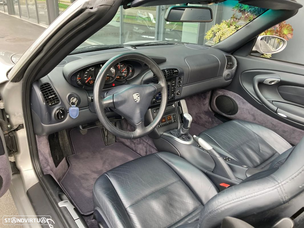 Porsche 911 (996) - 12